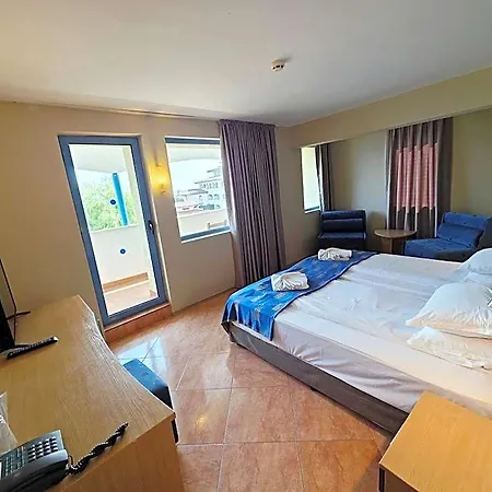 ホテル Bora Bora 3*