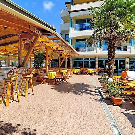 Bora Bora מלון סבטי ולאס